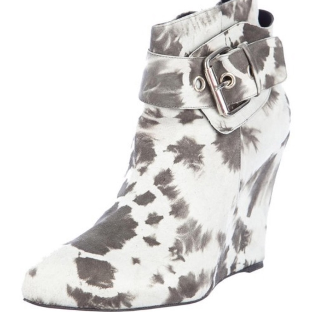 NIB Elyse Walker tie-dye ankle boots!